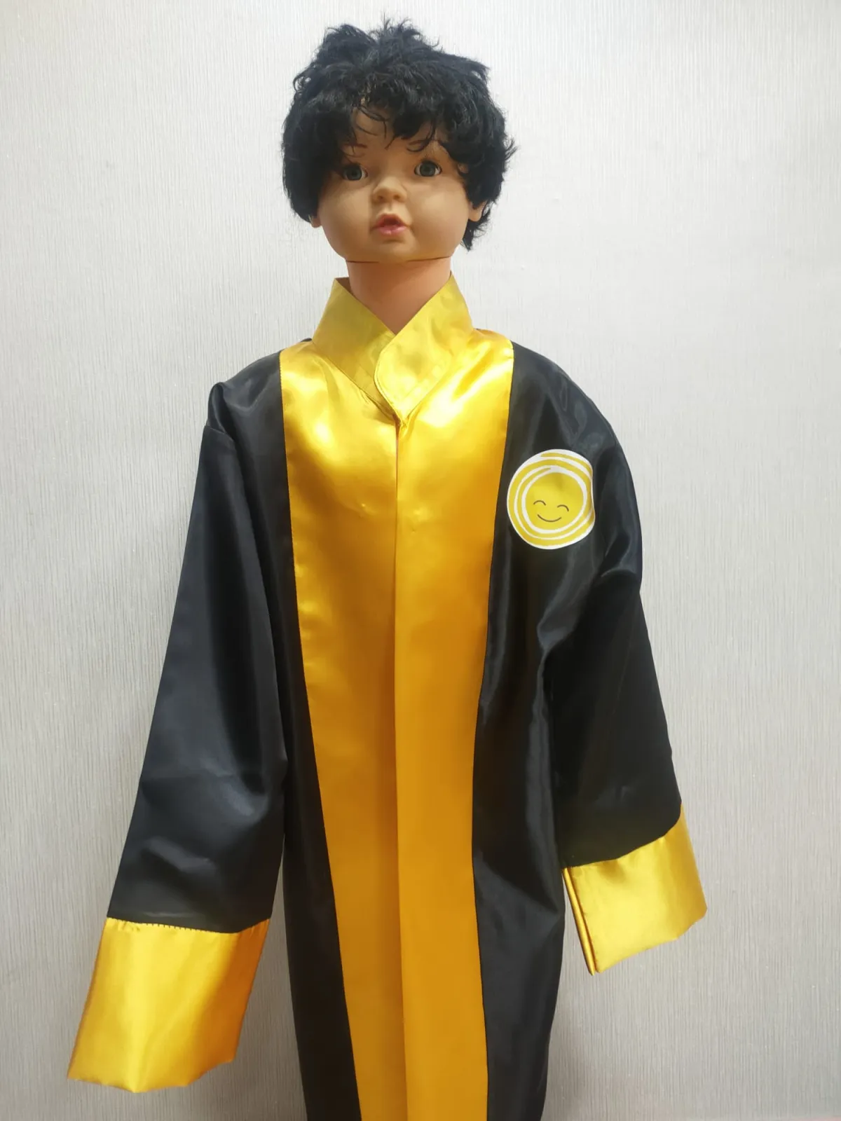 Siyah Sarı - Anaokulu Cübbesi