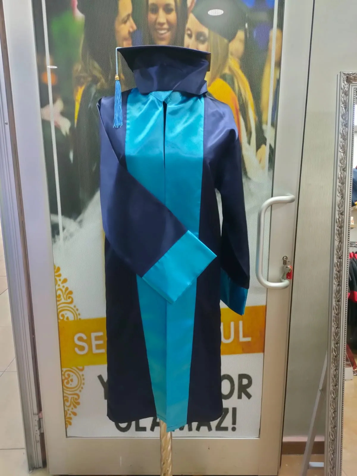 Ortaokul - Lise Mezuniyet Cübbesi Kirala - Turkuaz